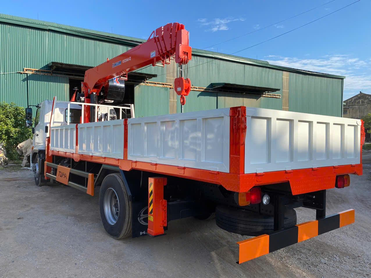 z7218386567613_49c9597b3f48a139575843cff53933b7